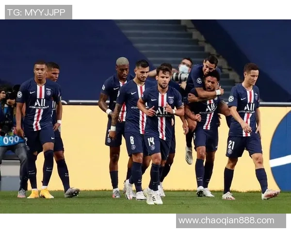 巴黎圣日耳曼新援表现神勇，梅西率队三连胜登顶法甲积分榜