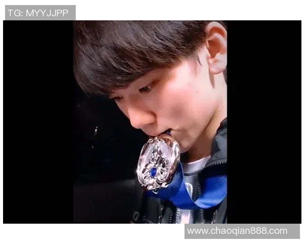 TES战队Jackeylove补兵技巧解析助力团队胜利之路